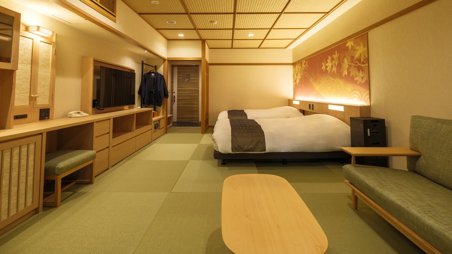 【檜温泉露天風呂付き洋室ツイン】2階にある落ち着いた雰囲気の客室。