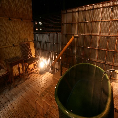 竹の間露天風呂夜
