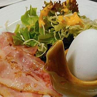 長期滞在のお客様には飽きないように卵料理を毎日変更するなど工夫し、毎日いただいても楽しめるメニューに