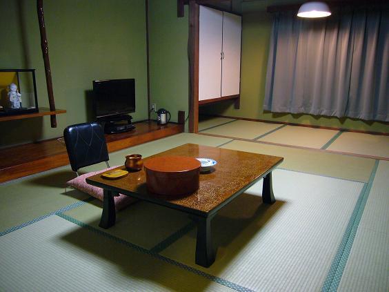 Hotel Osakaya The 2-star Hotel Osakaya offers comfort and convenience whether youre on business or holiday in Fukushima. The property offers a wide range of amenities and perks to ensure you have a great time. To 
