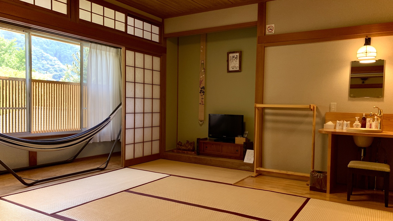 ひのきの間客室内