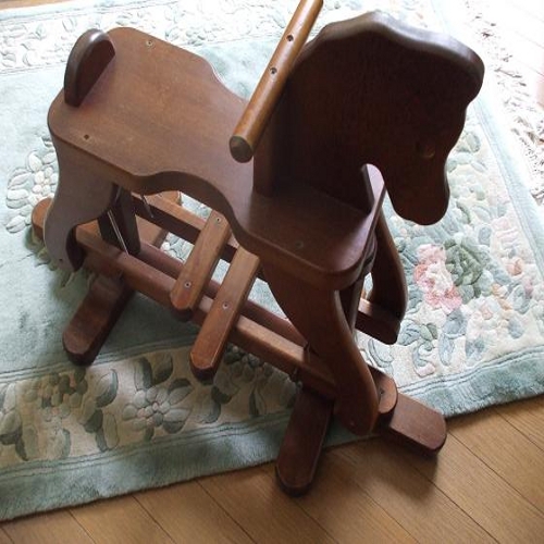 アンティークの木馬