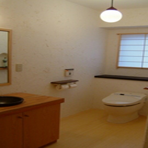 シャワー付きトイレ