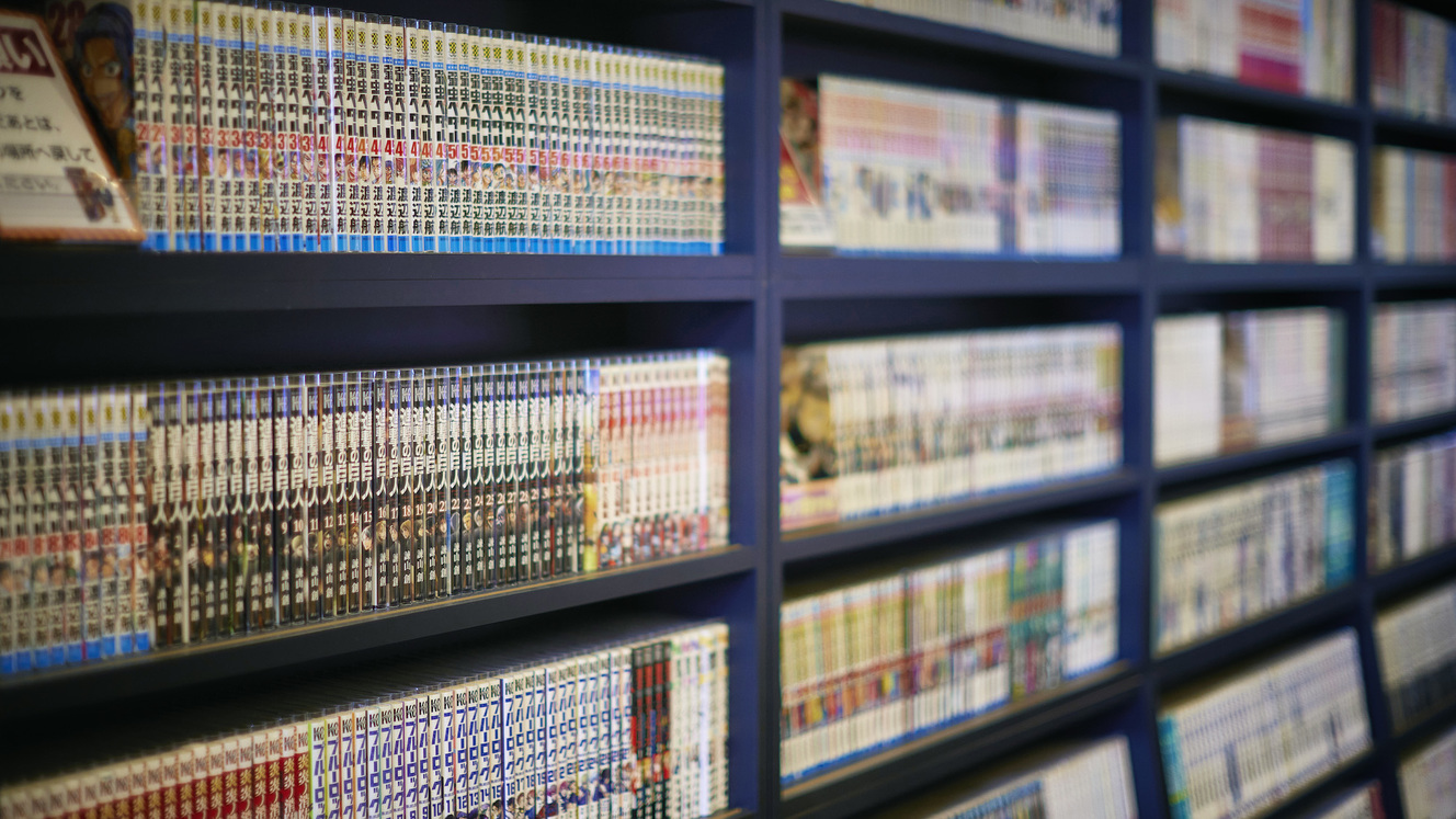 ランドリールーム、1500冊以上のブックコーナー