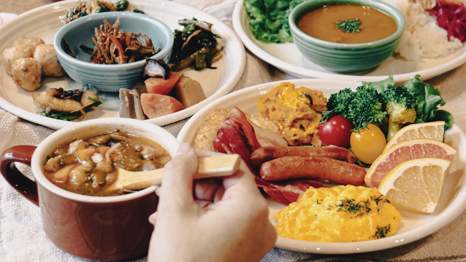 朝食ビュッフェ6:00〜10:00（LO9:30）