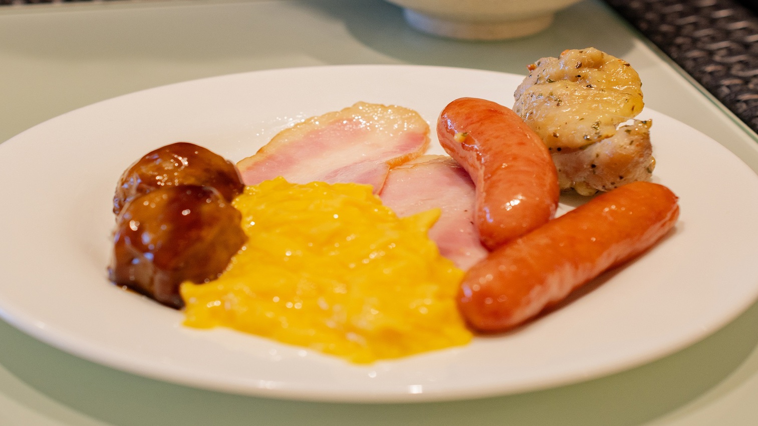 無料の朝食バイキング一例