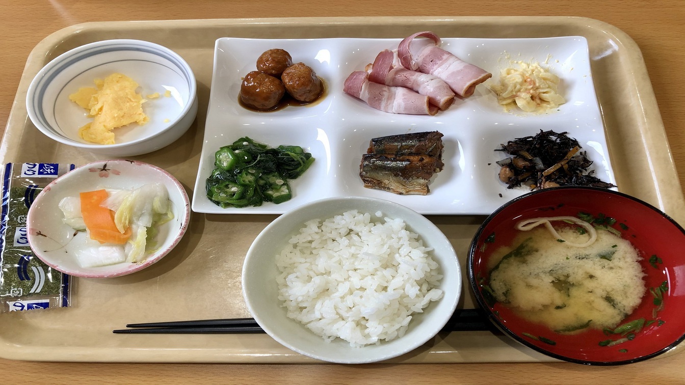 無料の朝食バイキング一例