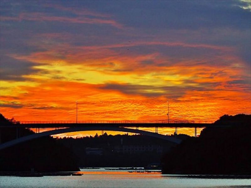 賢島大橋の夕景。