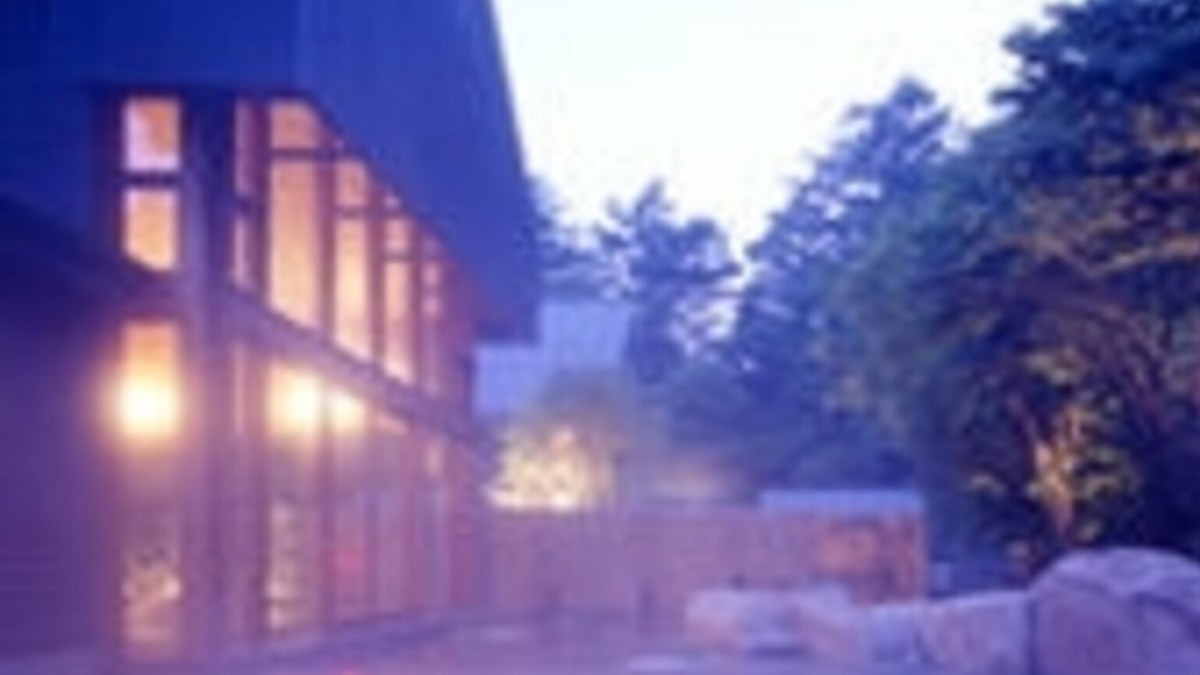 ホテルから車で5分のところにございます【とんぼの湯】軽井沢の美肌の湯