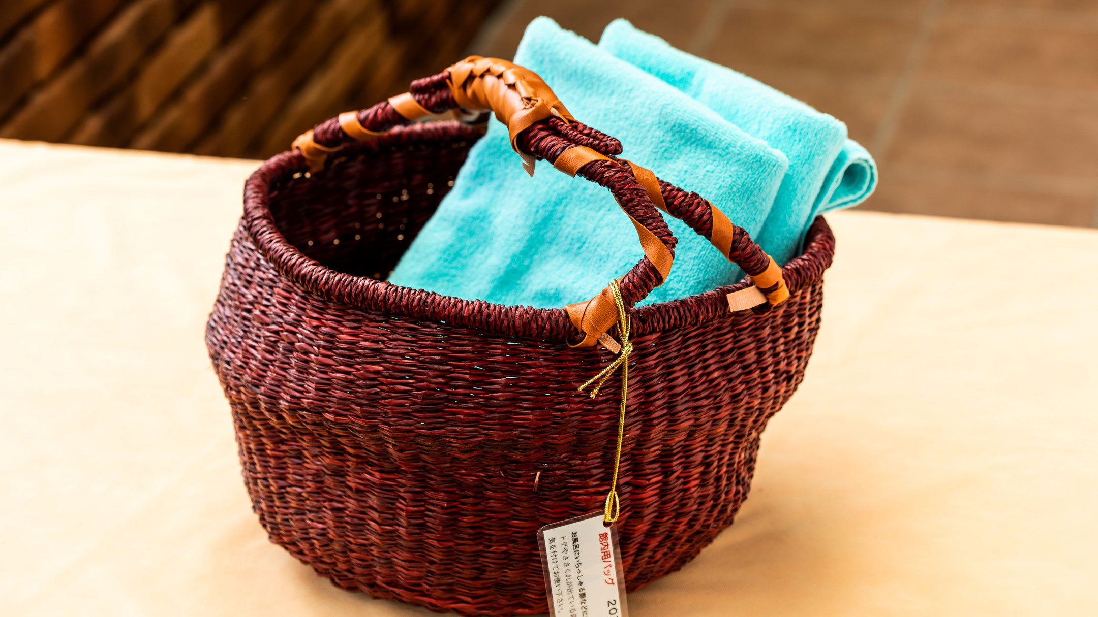 大浴場行く時に便利な籠を、お部屋にご用意しております