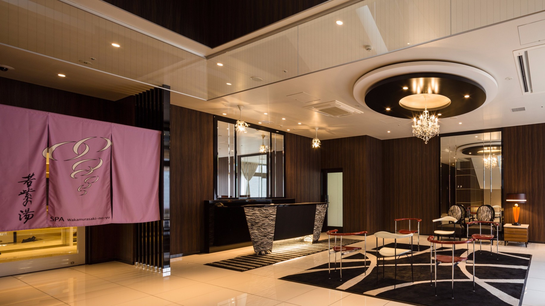  若紫の湯 （イーストウイング1階）※女性専用大浴殿