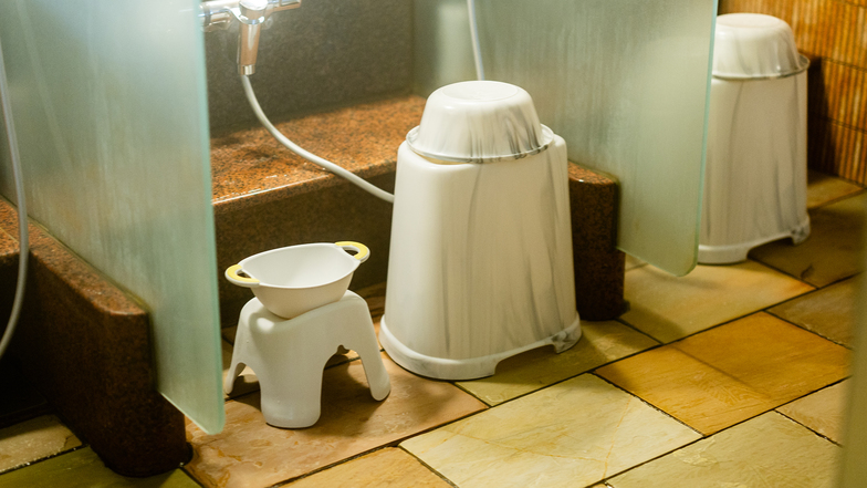 大浴殿 お子様椅子