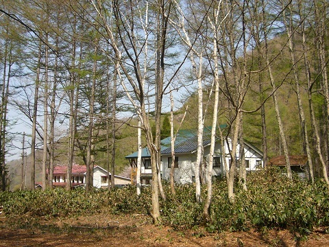 キャンプ場から山荘