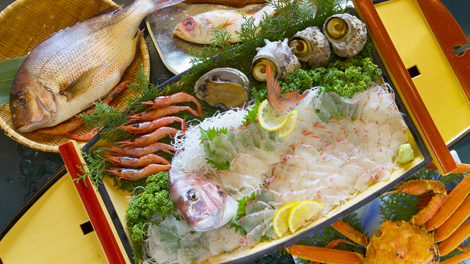 【極上越前の味】豪華海の幸の饗宴！地魚舟盛り・天然アワビ・かに・活イカ…;まだまだ盛りだくさん♪