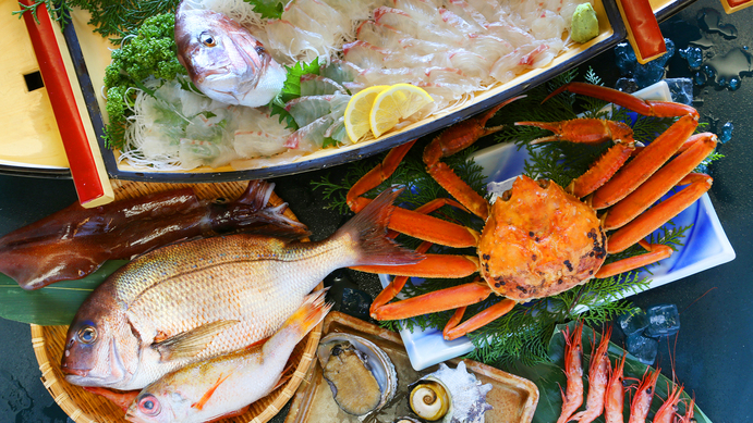 【極上越前の味】豪華海の幸の饗宴！地魚舟盛り・天然アワビ・かに・活イカ…;まだまだ盛りだくさん♪