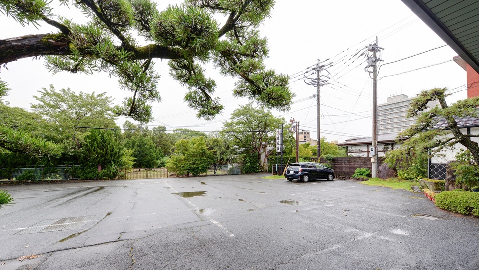 *駐車場はもちろん無料です