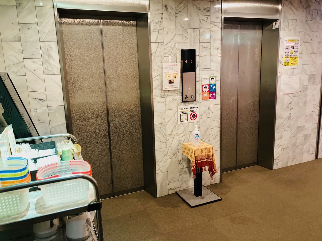 【1階エレベーター前】