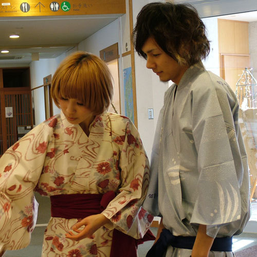 多くの恋人たちが、恋路伝説にあやかり、恋路に訪れます♪