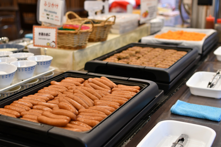 朝食例（ウインナー・ハンバーグ）