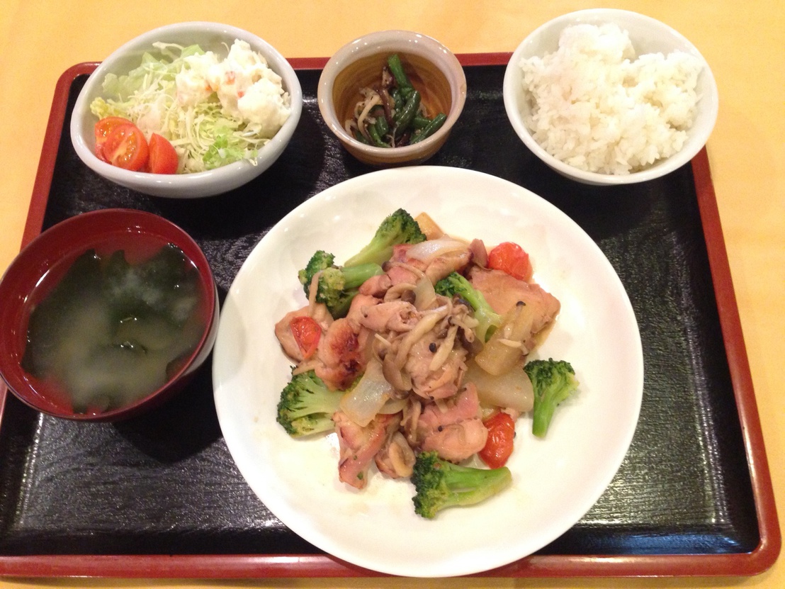 夕食〈定食〉