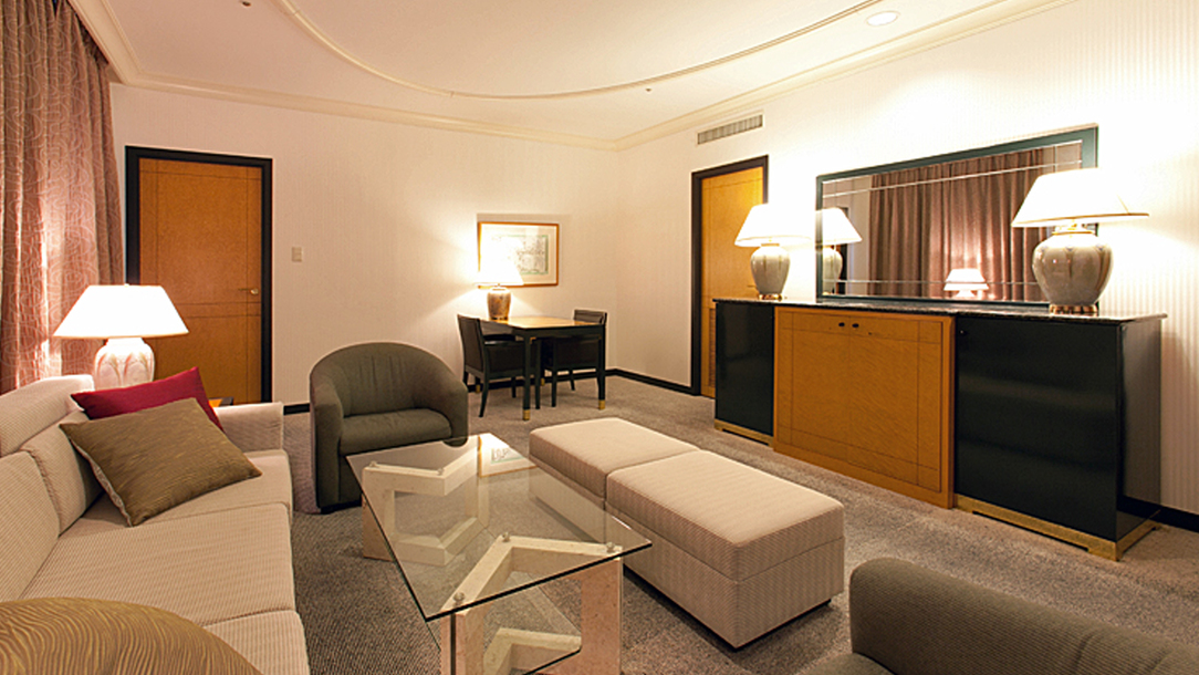 【スイートルーム】（リビング）