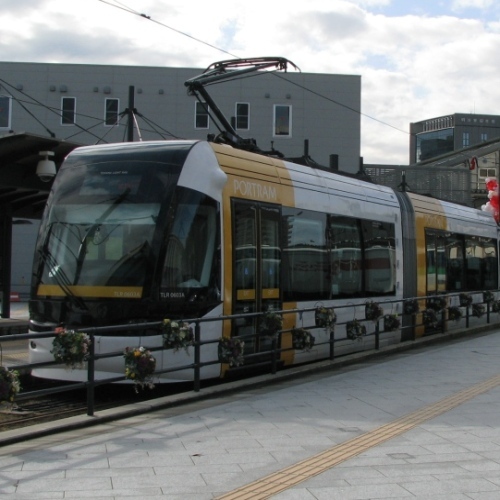路面電車ライトレール（黄）