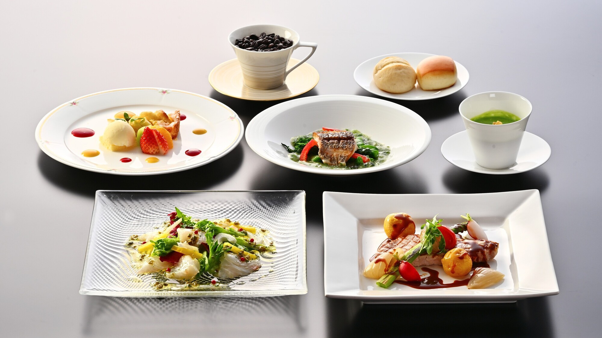 【基本2食付】洋食・和食選べるスタンダードプラン＜2食付＞《夕食前半》