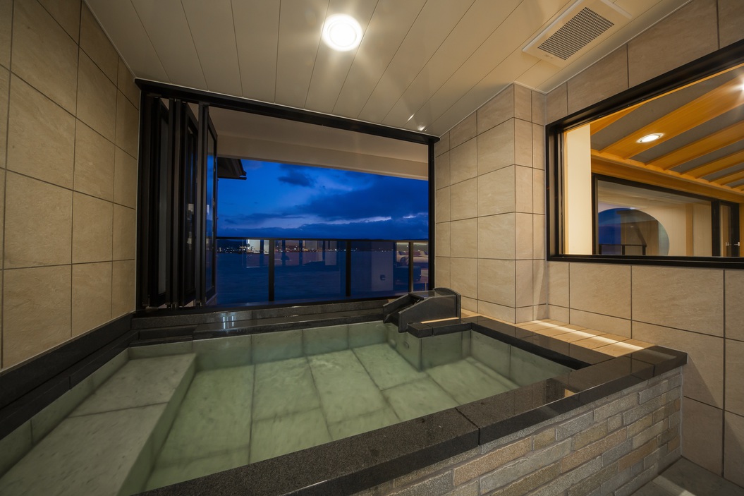 【新客室】5階水と雲の抄展望風呂付和洋室水の3号室