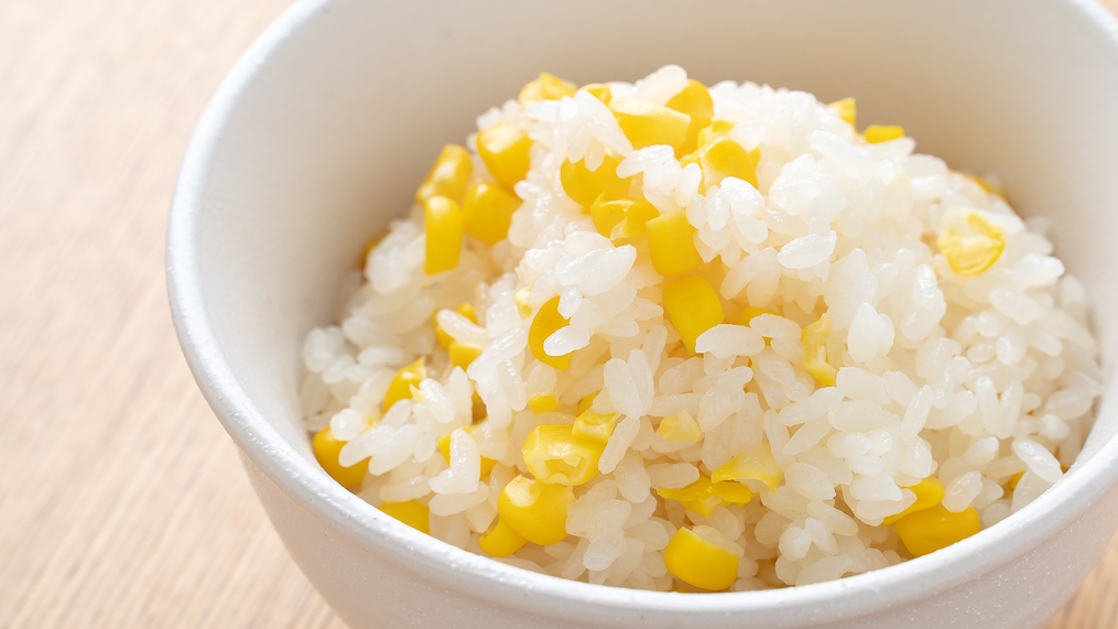 【ごはん】 とうもろこしごはん（季節メニュー）