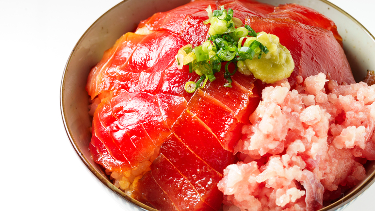 【ごはん】 マグロのヅケとネギトロ丼（日替わりメニュー）