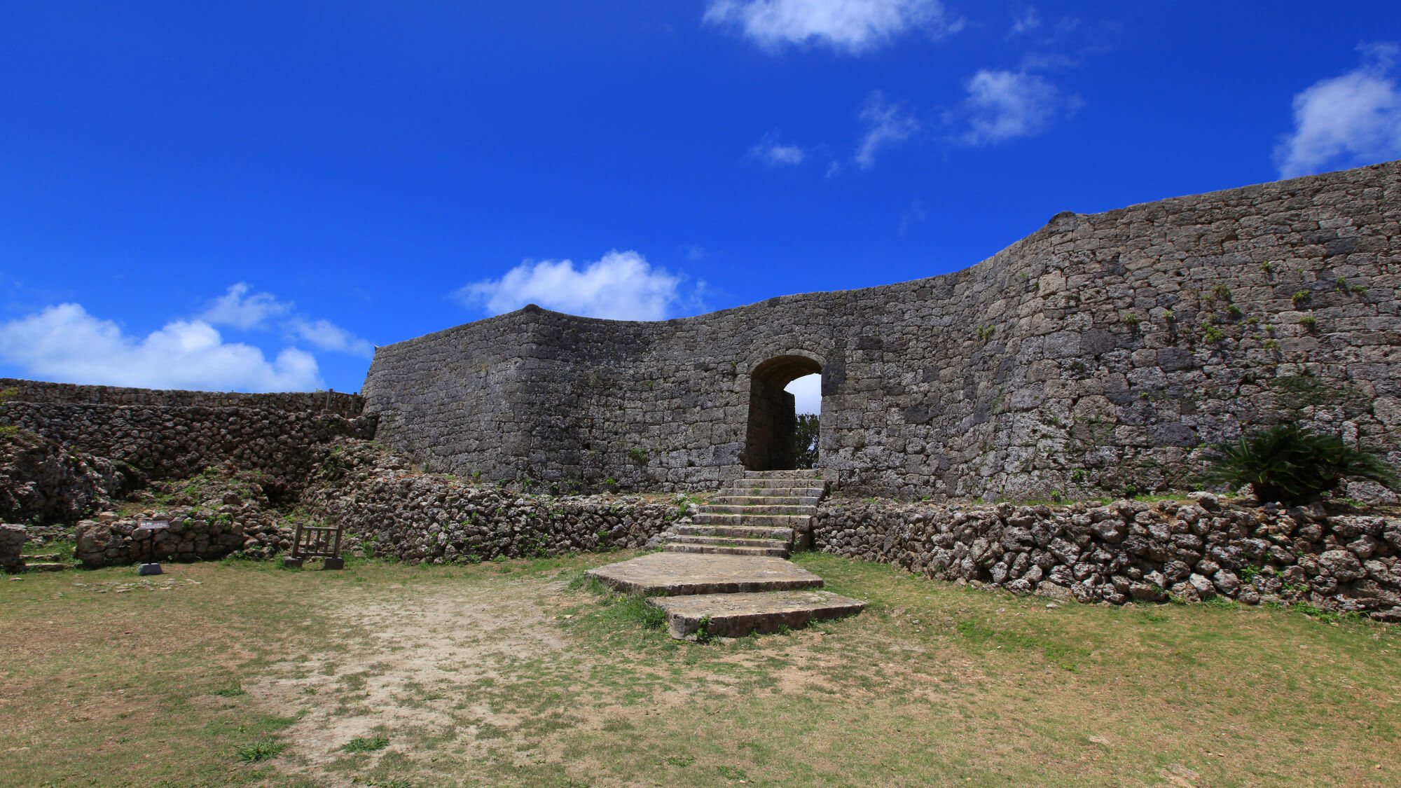 沖縄の世界遺産中城城跡