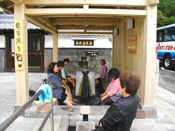 外港フェリー乗り場にある無料の足湯