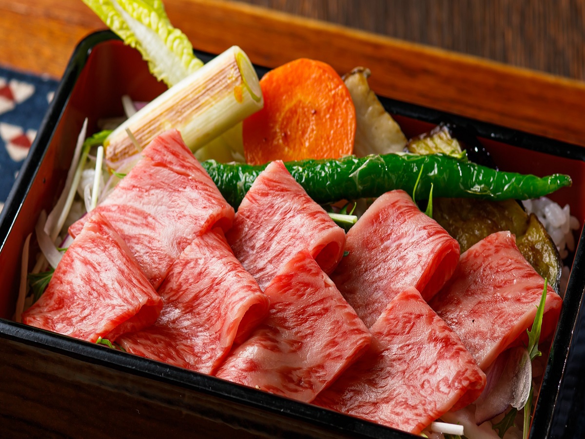 近江牛赤身炙り重味噌汁付き