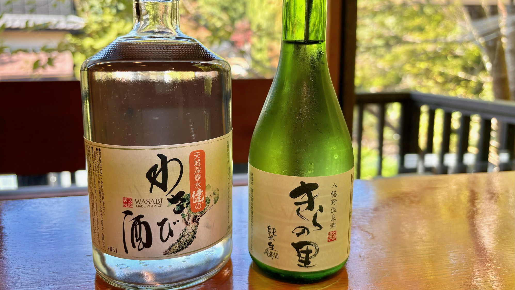 地元の焼酎やオリジナルラベルの日本酒など豊富な品揃え