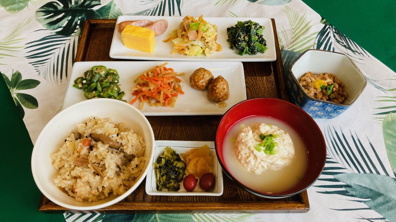 【無料朝食】じゅーしーやちゃんぷるーなど沖縄料理をお楽しみいただけます♪