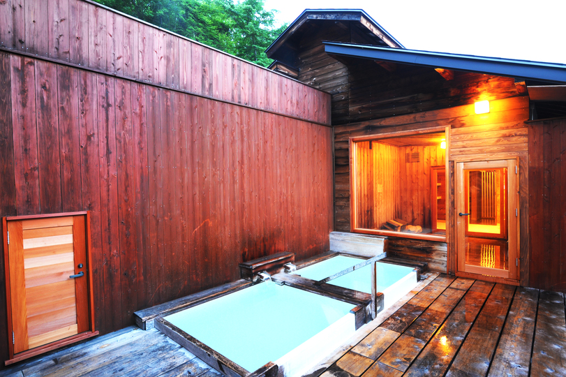 女子温泉露天風呂Women's onsen outdoor bath