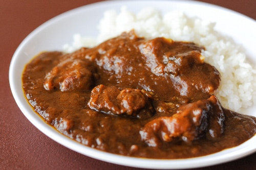 隠れ人気メニューあか牛カレー
