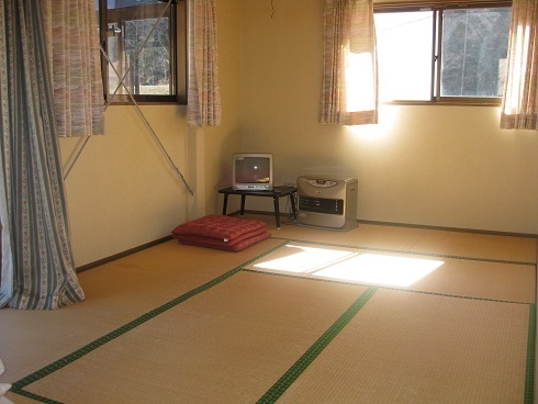 本館２階和室８畳