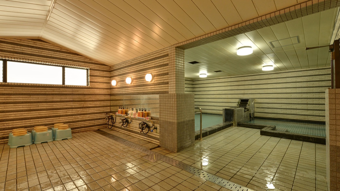 *大浴場/尾瀬岩鞍高原から湧き出る温泉で1日の疲れをお流し下さい。サウナもございます。