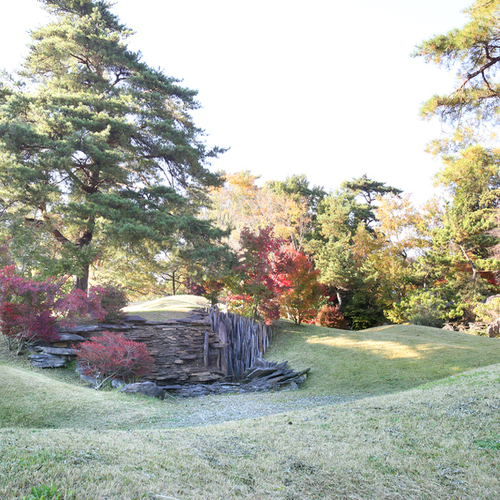 庭園紅葉の頃