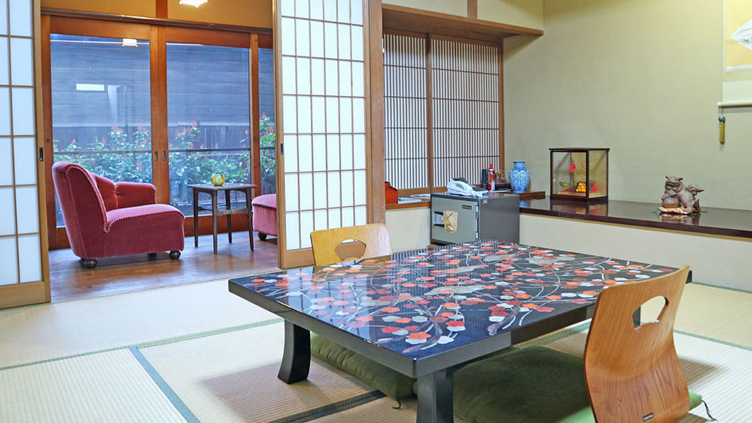Tanino Ryokan Ideally located in the Suzu area, Tanino Ryokan promises a relaxing and wonderful visit. The property offers guests a range of services and amenities designed to provide comfort and convenience. Servi