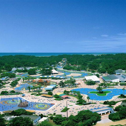 サンシャインプール/車で14分