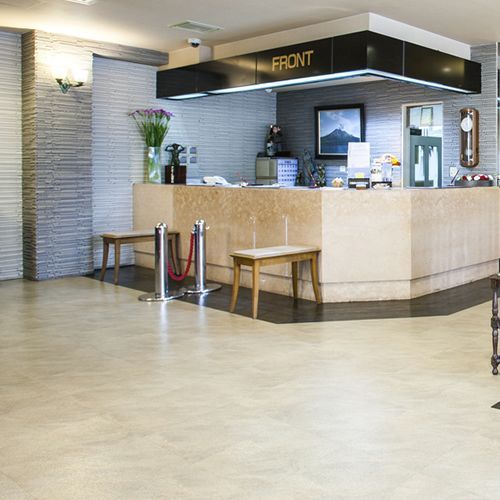 Business Hotel Shirasagi Set in a prime location of Tarumizu, Business Hotel Shirasagi puts everything the city has to offer just outside your doorstep. The property offers a wide range of amenities and perks to ensure you ha