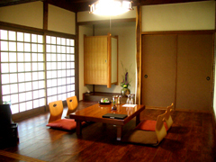 Yasuragi no Bettei Shikitei Yasuragi no Bettei Shikitei is conveniently located in the popular Fujiyoshida area. Featuring a satisfying list of amenities, guests will find their stay at the property a comfortable one. Laundry se