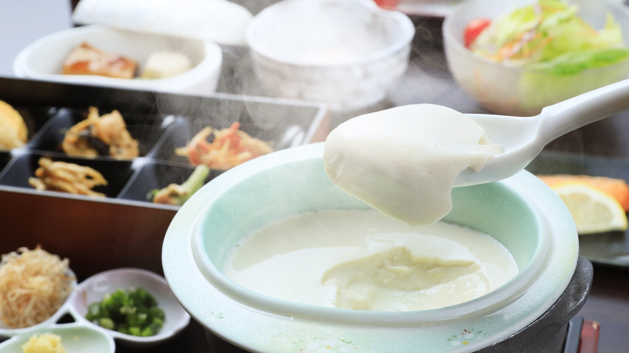 朝食の一品「こだわりのお豆腐」“;濃厚でコクのある国産豆乳”;お客様の時間に合わせて火を入れます♪