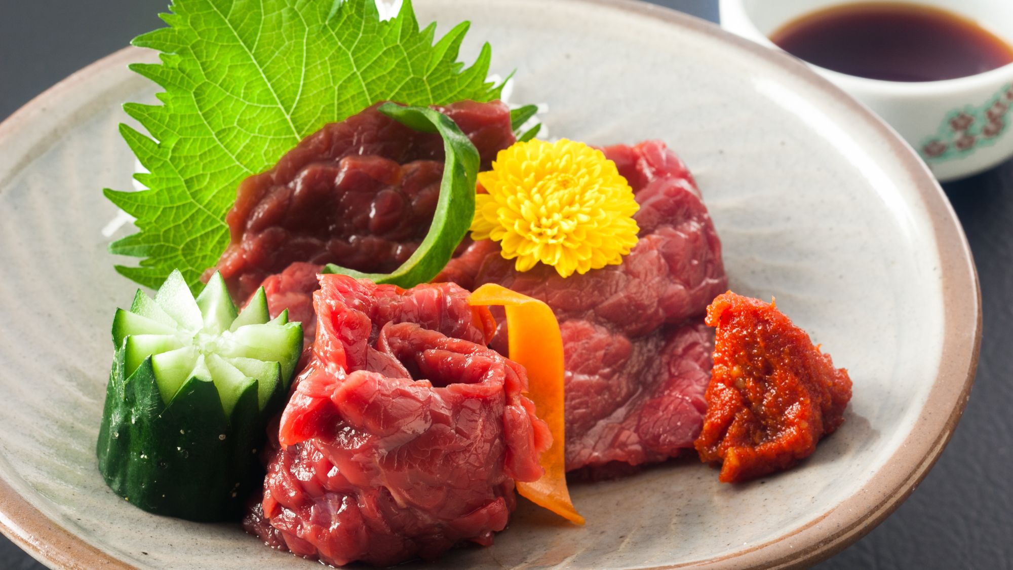 会津名物「馬刺し」