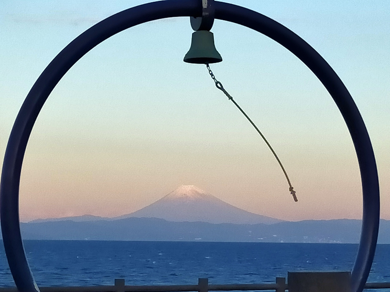 朝焼けの富士山１