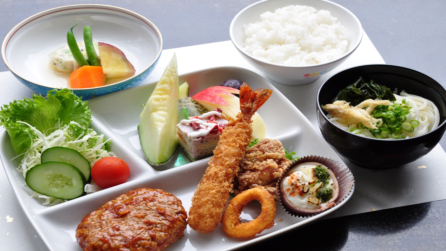 お子様ランチ夕食内容