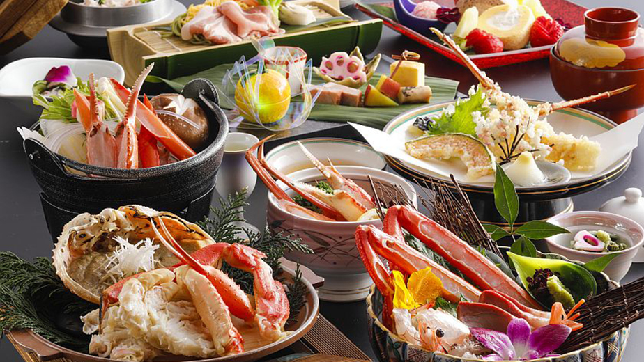 【紅蟹会席 紅がさね-Benigasane-】甲羅焼きに始まり蟹刺し・かに鍋など、紅蟹を心ゆくまで