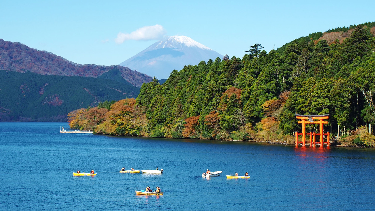 芦ノ湖平和の鳥居 箱根の中でも？インスタ映え”;スポットとしても人気の箱根神社の水中鳥居